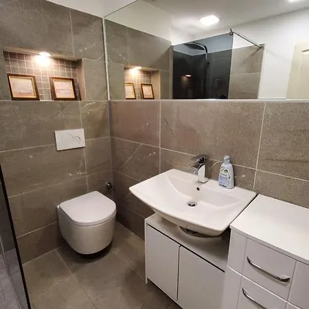 3 Zimmer Wohnung - Keine Party Wohnung ! 6 Personen Dusseldorf Exterior photo